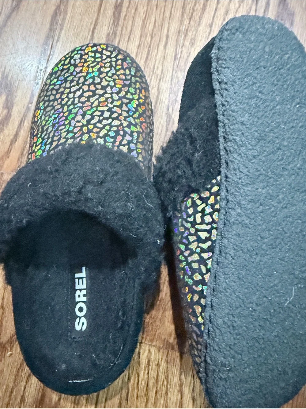 Sorel Black Faux-Fur Lined girls slippers | size 2